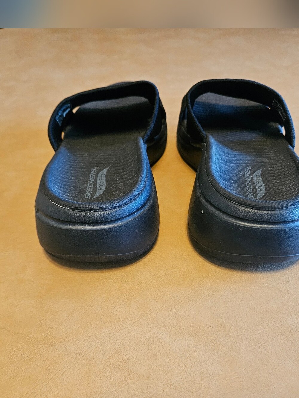 Sketchers Arch Fit Black Slides - Picture 4 of 7